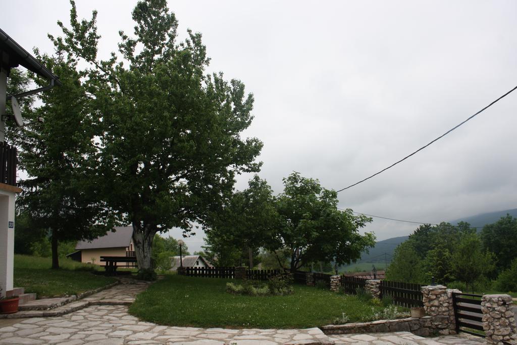Guest House Tone Poljanak Buitenkant foto